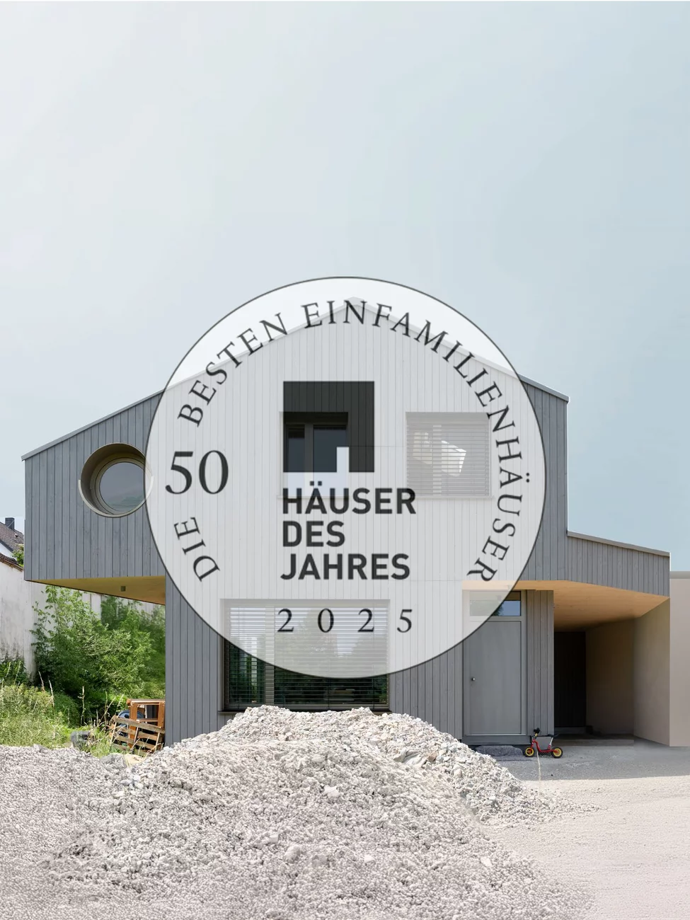 grause Haus mit auszeichnung